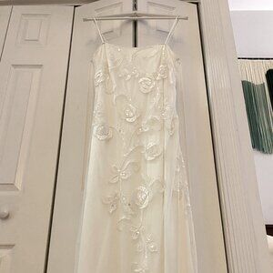 Jessica McClintock white bridal gown. Vintage size 8